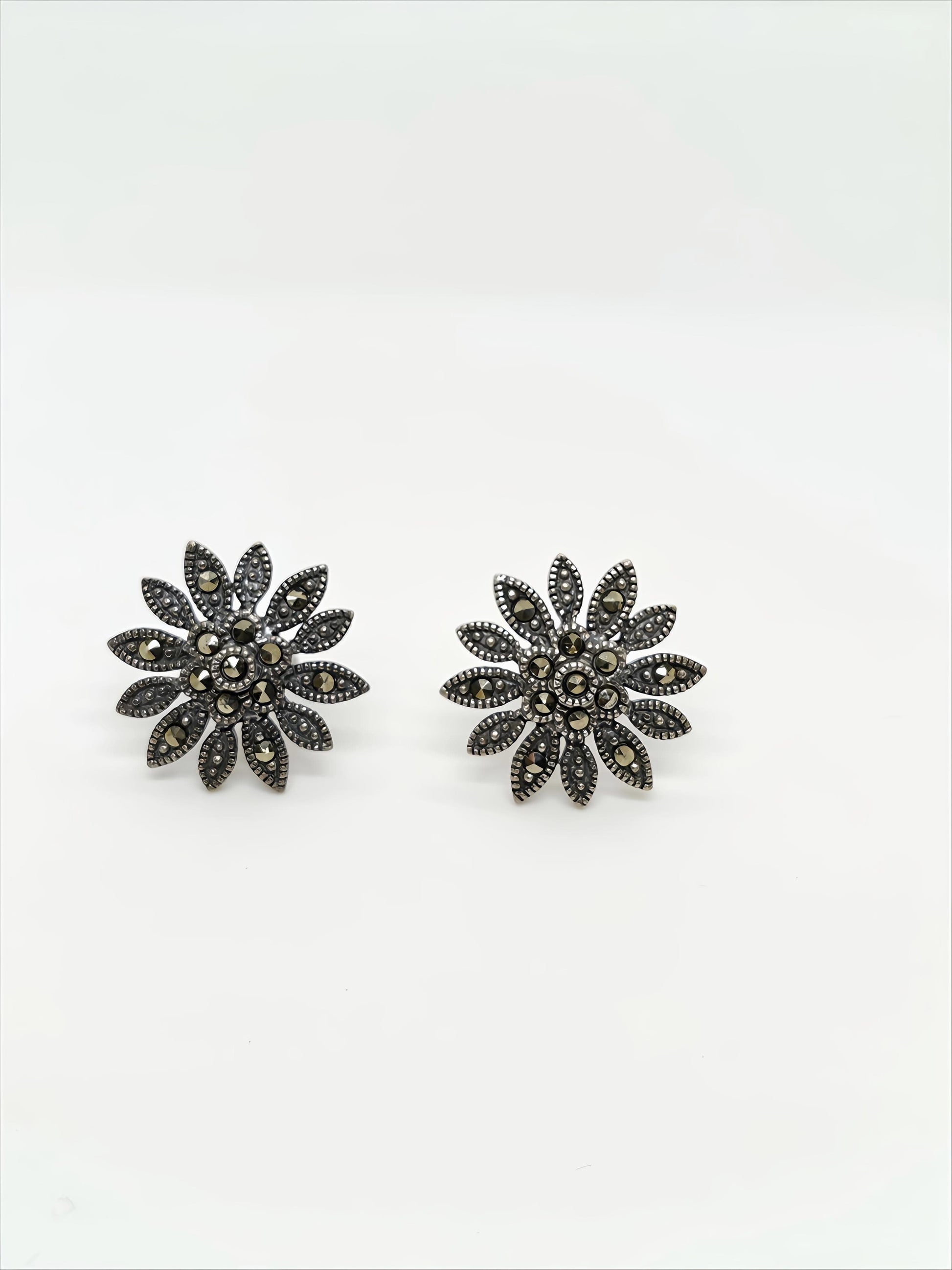 Vintage Floral Silver Earrings with Black Marcasite Stones by SilvSaga